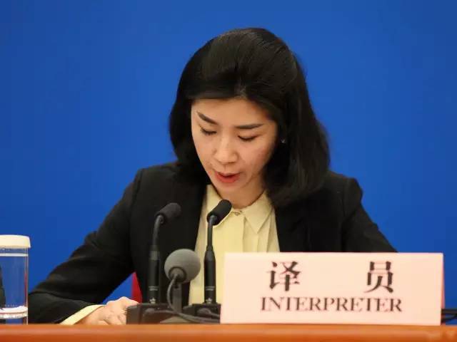 最美翻譯官?gòu)堣?總理&ldquo;御用&rdquo;翻譯,才華深藏于心